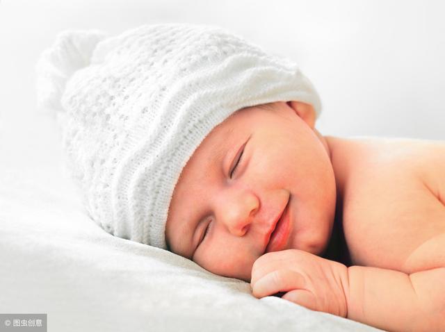 孩子睡觉时呼吸声很重很紧，家长该如何应对？