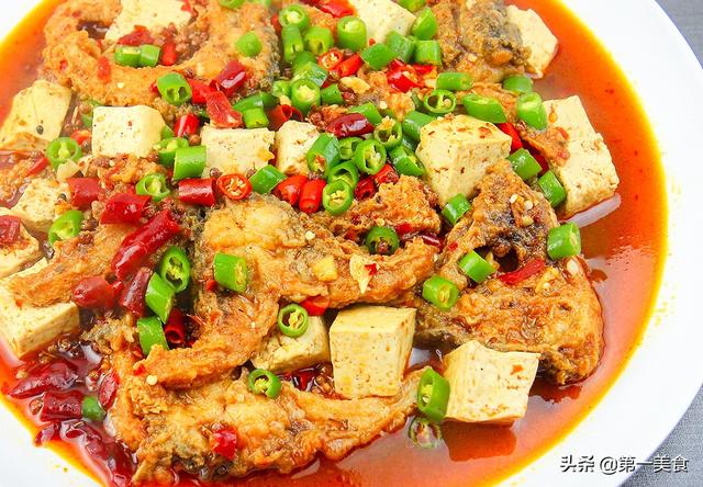 鲤鱼炖豆腐怎么炖好吃又简单