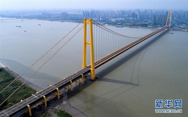 长江上首座双层公路大桥通车时间