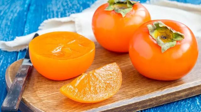 柿子和什么不能一起吃？小心与这些食物搭配可能引发中毒